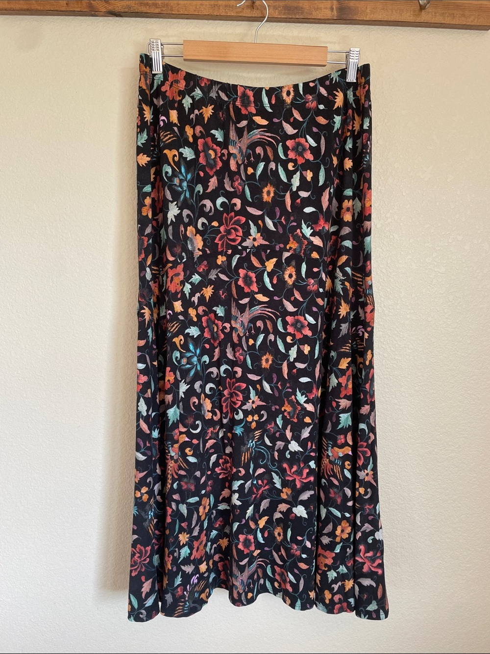 Peruvian Connection Dark Floral Maxi Skirt L Novelty Bird Print Bohemian Modest